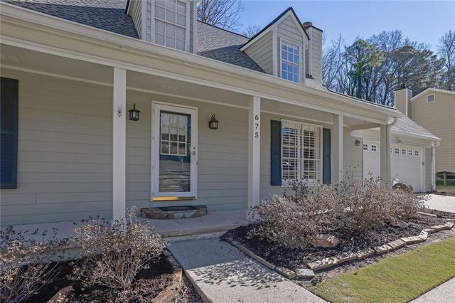 675 Barrington Way, Roswell, GA 30076