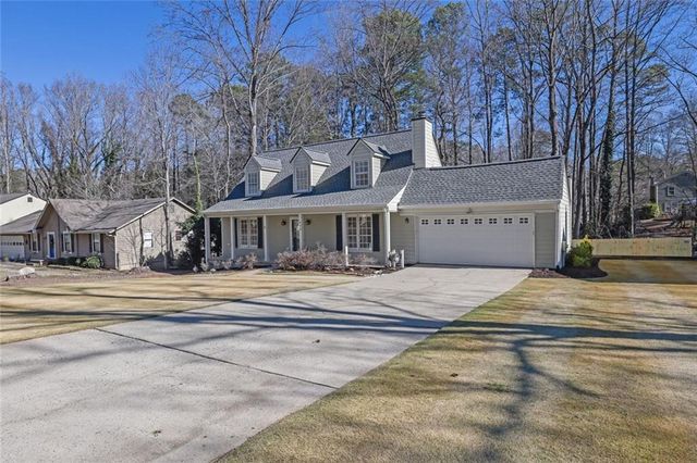 675 Barrington Way, Roswell, GA 30076