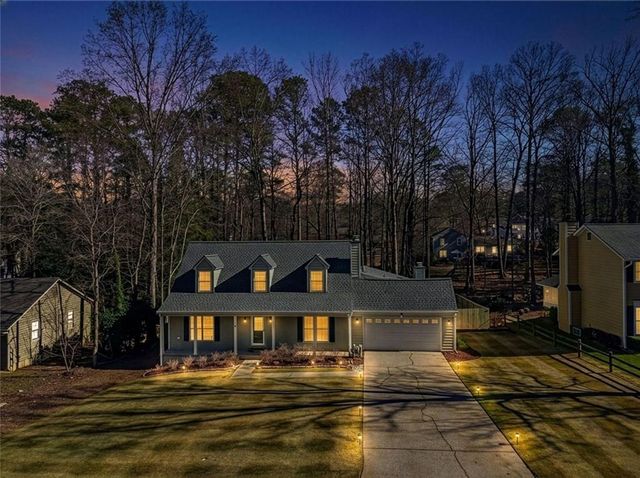 675 Barrington Way, Roswell, GA 30076