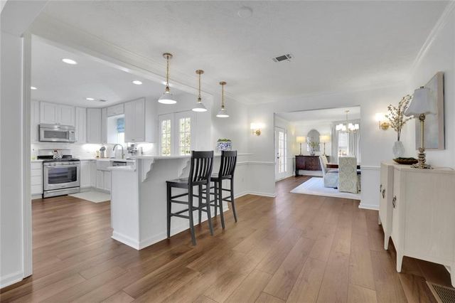 675 Barrington Way, Roswell, GA 30076