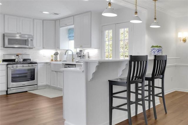 675 Barrington Way, Roswell, GA 30076