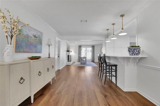 675 Barrington Way, Roswell, GA 30076