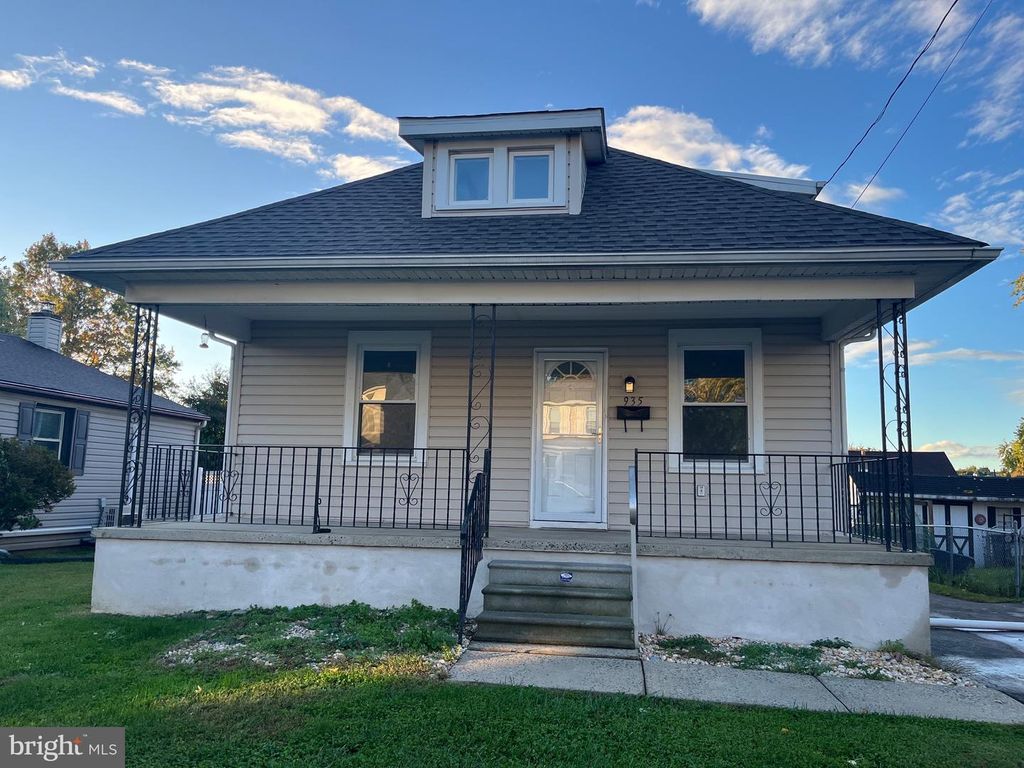 935 GALBRAITH AVE, Upper Chichester, PA 19061