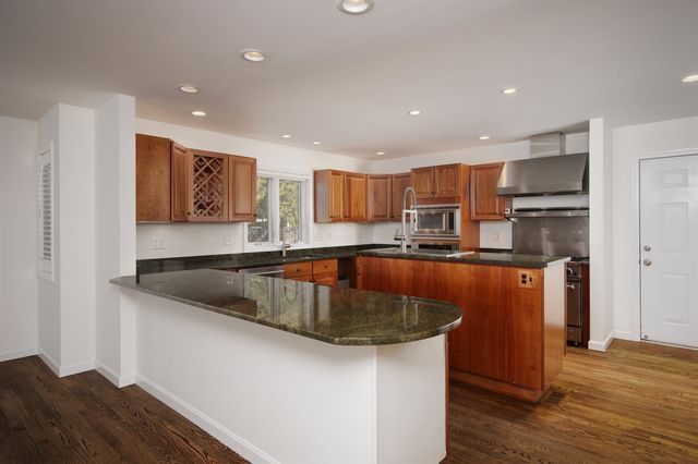 503 Cushing Road, Newmarket, NH 03857