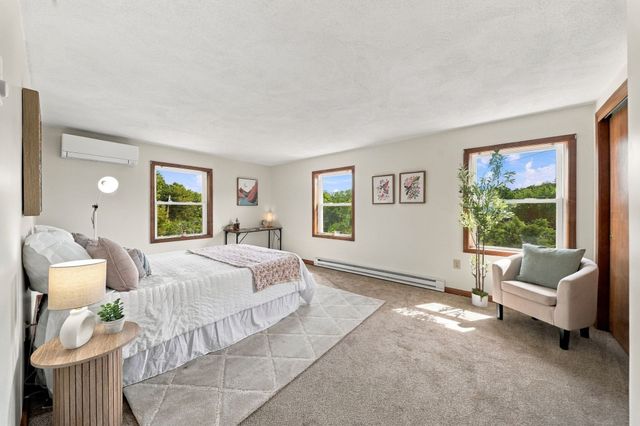 39 Mountain St 39, Woburn, MA 01801