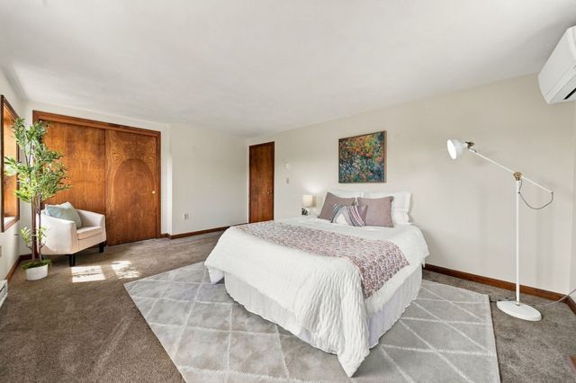 39 Mountain St 39, Woburn, MA 01801