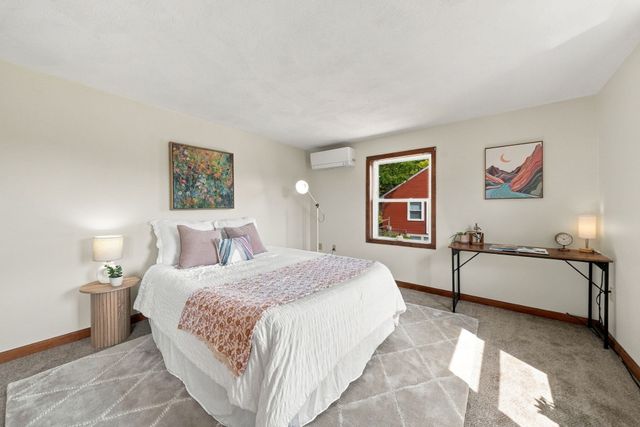 39 Mountain St 39, Woburn, MA 01801