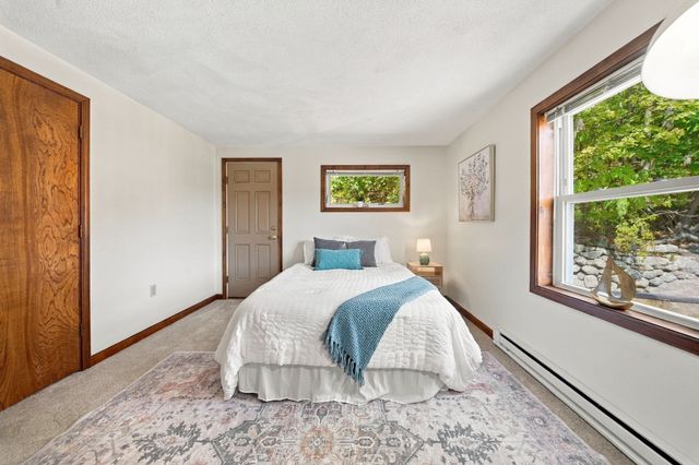 39 Mountain St 39, Woburn, MA 01801