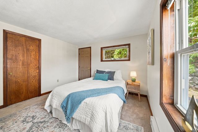 39 Mountain St 39, Woburn, MA 01801