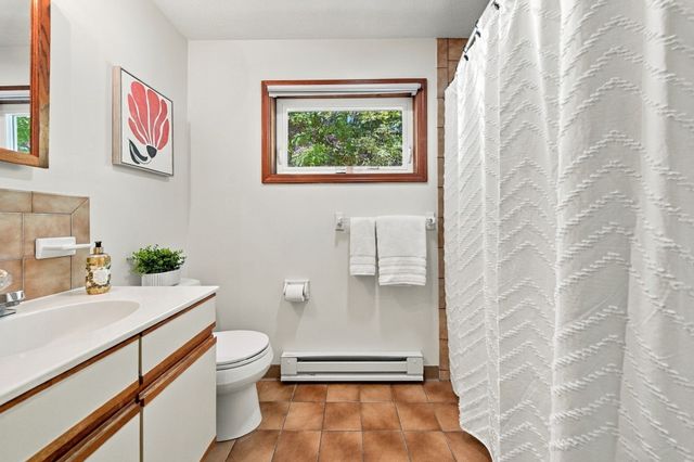 39 Mountain St 39, Woburn, MA 01801