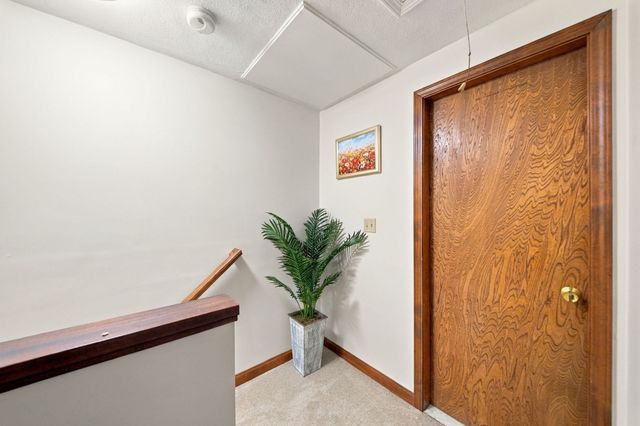 39 Mountain St 39, Woburn, MA 01801