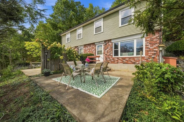 39 Mountain St 39, Woburn, MA 01801