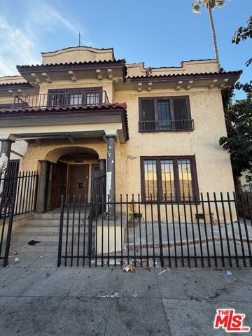 1021 S Burlington Avenue, Los Angeles, CA 90006