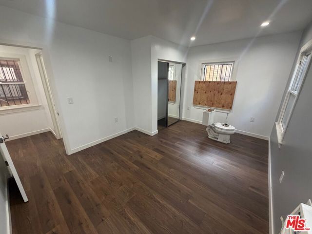 1021 S Burlington Avenue, Los Angeles, CA 90006
