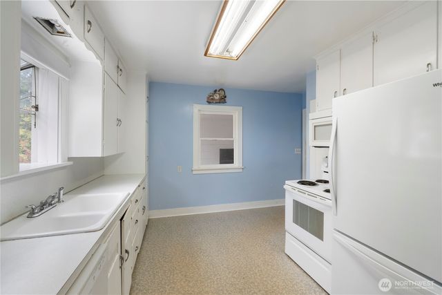 718 Milas lots 4 5 6 Avenue NE, Olympia, WA 98506