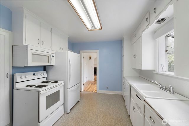 718 Milas lots 4 5 6 Avenue NE, Olympia, WA 98506