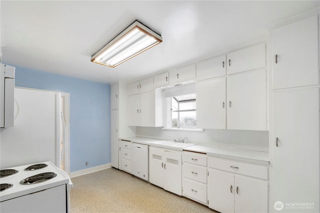 718 Milas lots 4 5 6 Avenue NE, Olympia, WA 98506