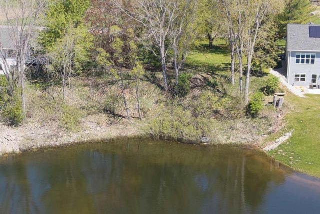 1855 E SHADY LANE, Neenah, WI 54956