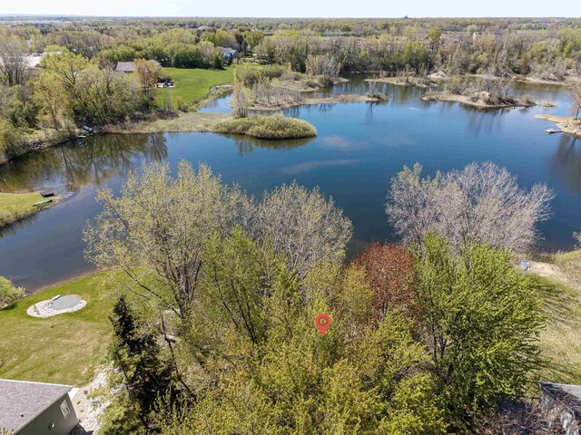 1855 E SHADY LANE, Neenah, WI 54956