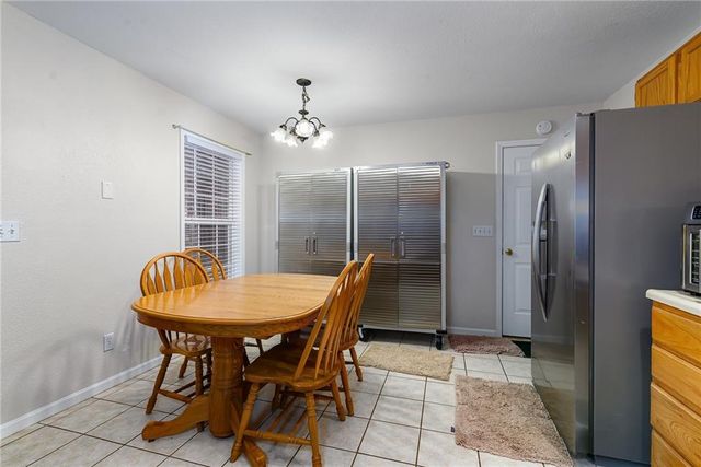 361 E 12th Street, Tonganoxie, KS 66086