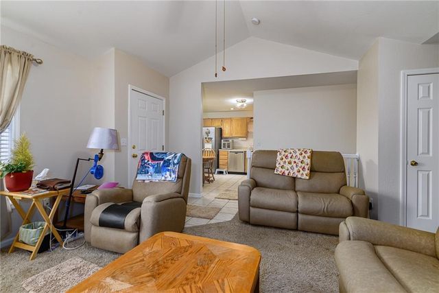 361 E 12th Street, Tonganoxie, KS 66086