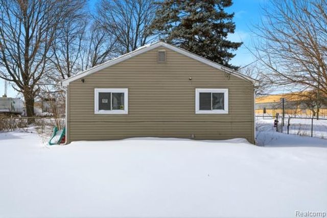 8154 Decatur Street, Detroit, MI 48228