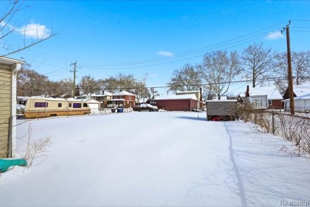 8154 Decatur Street, Detroit, MI 48228