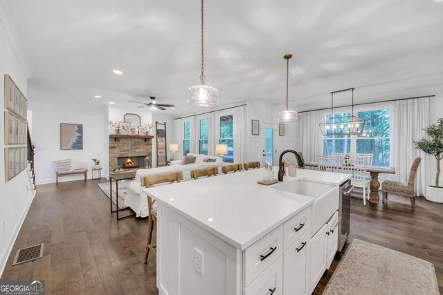 104 Woodland Lane, Canton, GA 30114