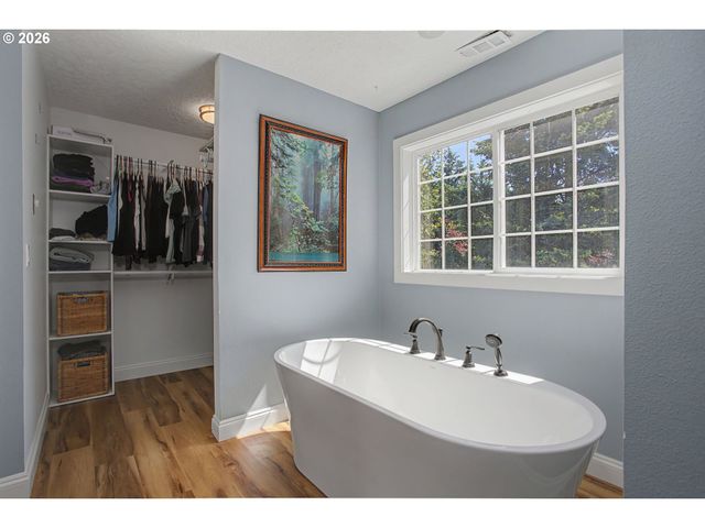 33005 Ne AMMETER Rd, Washougal, WA 98671