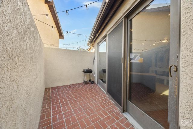 3200 El Encanto Court 10, Bakersfield, CA 93301