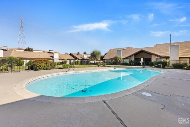 3200 El Encanto Court 10, Bakersfield, CA 93301