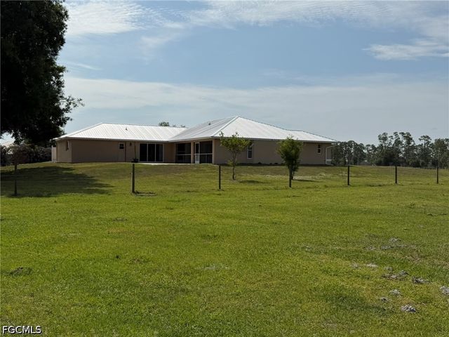 33600 Bermont RD, Punta Gorda, FL 33982
