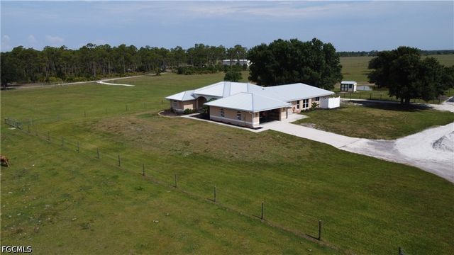 33600 Bermont RD, Punta Gorda, FL 33982