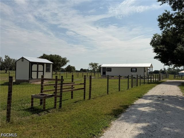 33600 Bermont RD, Punta Gorda, FL 33982