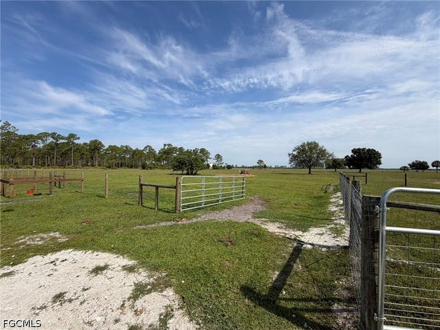 33600 Bermont RD, Punta Gorda, FL 33982