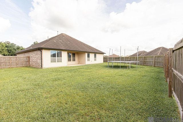 23225 Conifer Dr, Denham Springs, LA 70726