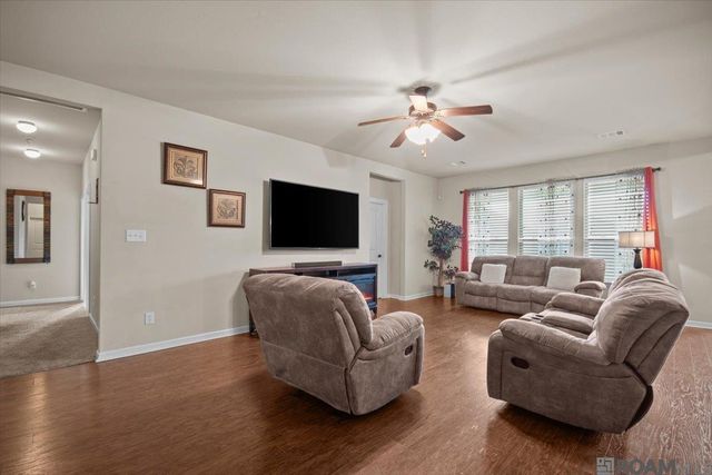 23225 Conifer Dr, Denham Springs, LA 70726
