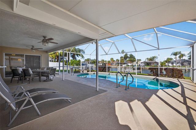 3927 48TH AVENUE S, St Petersburg, FL 33711