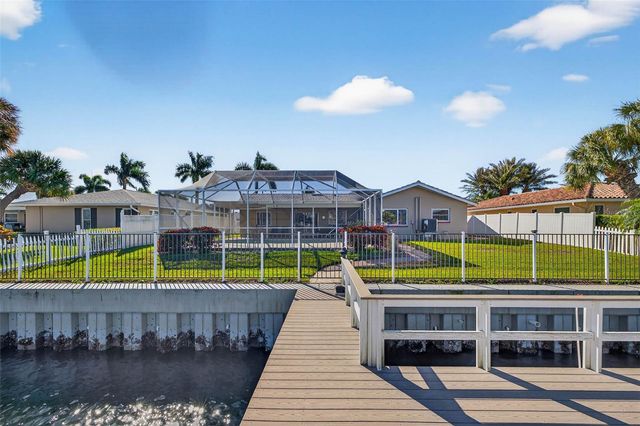 3927 48TH AVENUE S, St Petersburg, FL 33711