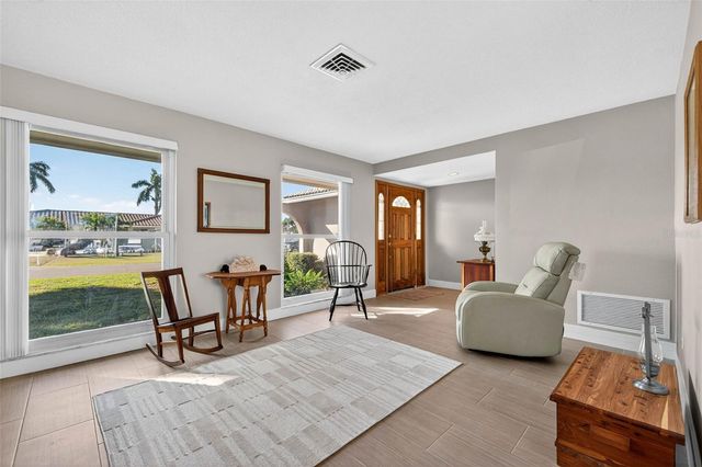 3927 48TH AVENUE S, St Petersburg, FL 33711