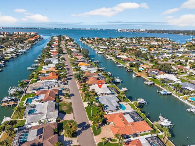 3927 48TH AVENUE S, St Petersburg, FL 33711