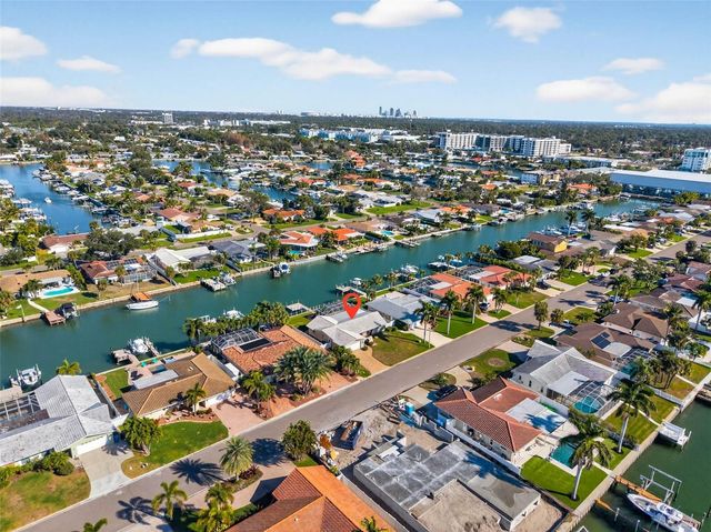 3927 48TH AVENUE S, St Petersburg, FL 33711