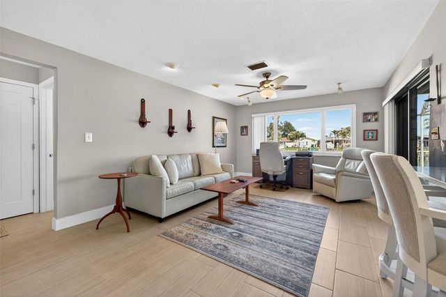 3927 48TH AVENUE S, St Petersburg, FL 33711