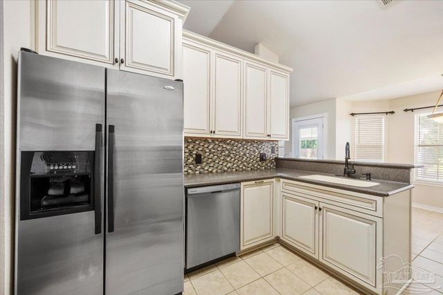 4674 Magnolia Hill Ct, Pace, FL 32571
