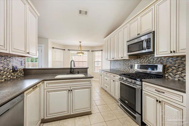 4674 Magnolia Hill Ct, Pace, FL 32571