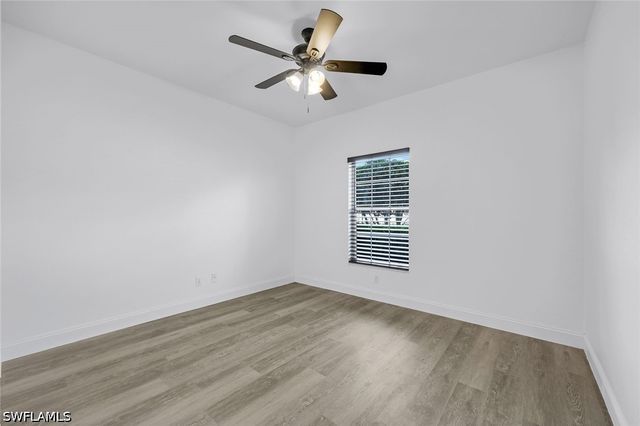 3250 Cypress Glen WAY 402, Naples, FL 34109