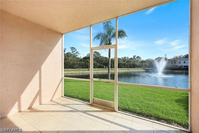 3250 Cypress Glen WAY 402, Naples, FL 34109