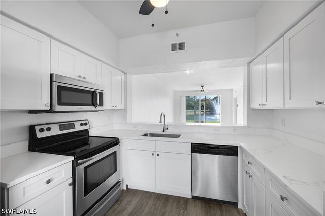 3250 Cypress Glen WAY 402, Naples, FL 34109