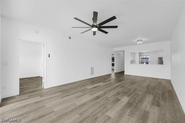 3250 Cypress Glen WAY 402, Naples, FL 34109