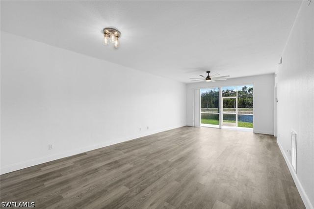 3250 Cypress Glen WAY 402, Naples, FL 34109